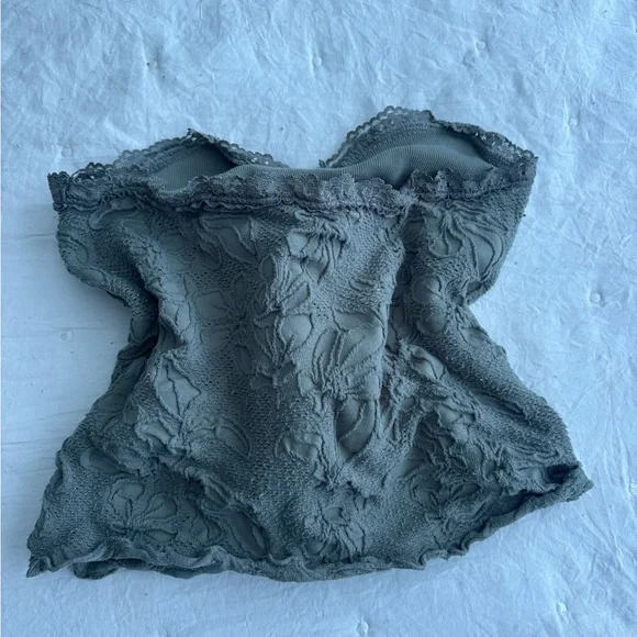 Lace Strapless Top in Green ! - Picture 2 of 4